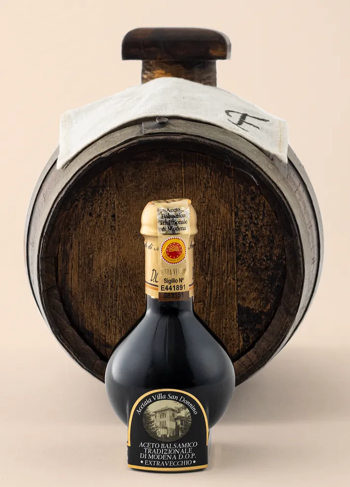 Aceto Balsamico Tradizionale di Modena, Extra Vecchio (Extra Old)