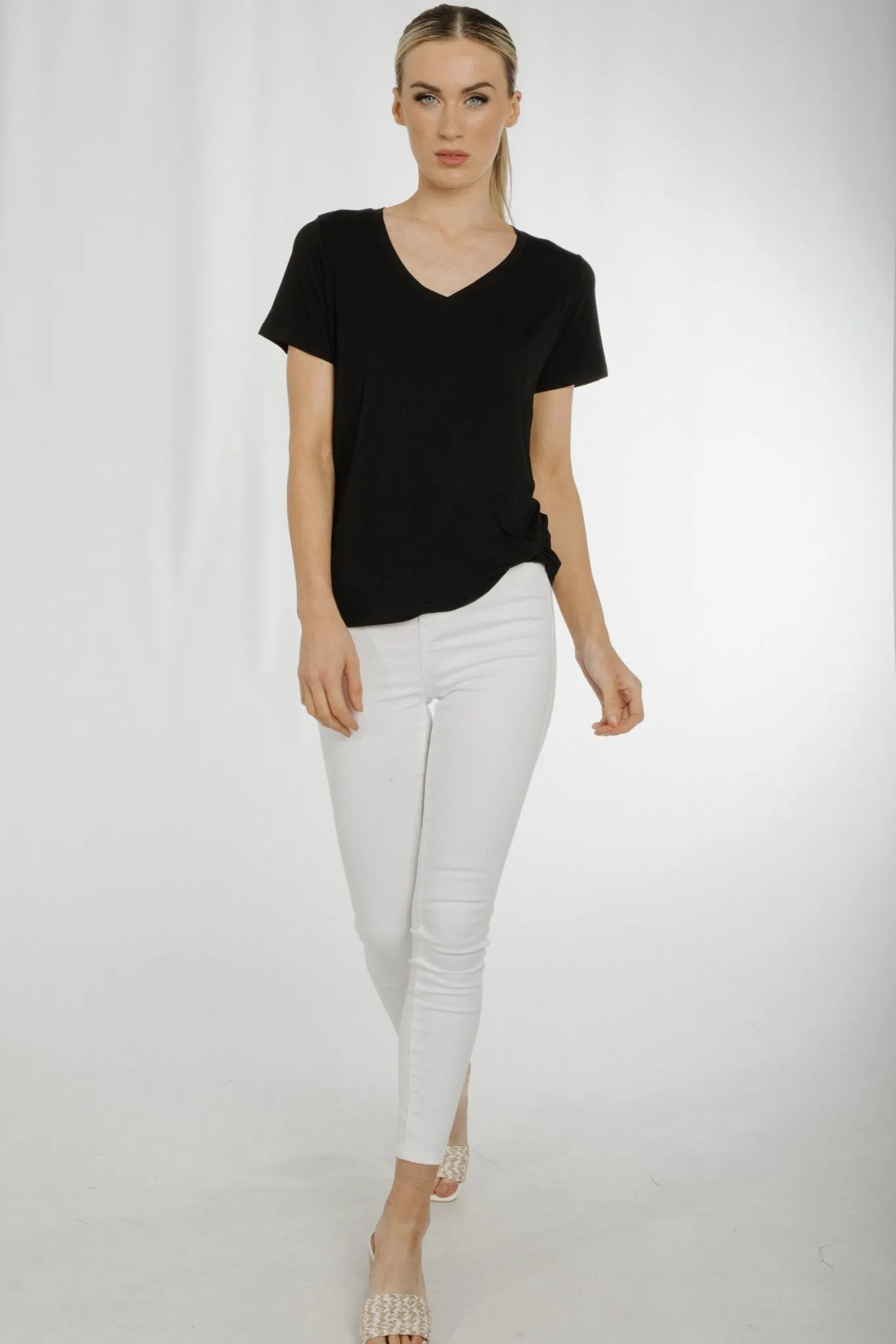 Ally V-Neck T-Shirt In Black