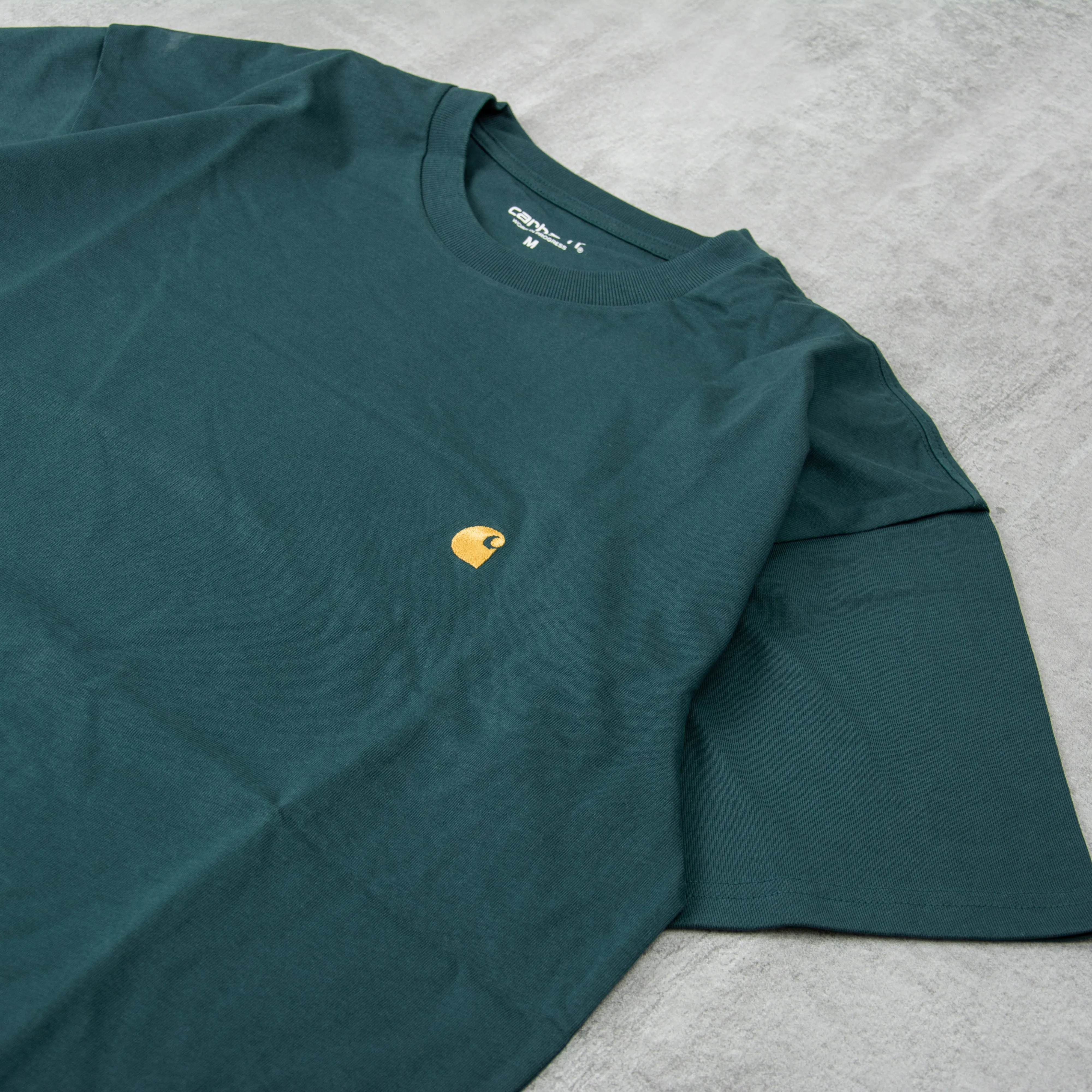 Carhartt WIP Chase S/S Tee - Botanic / Gold