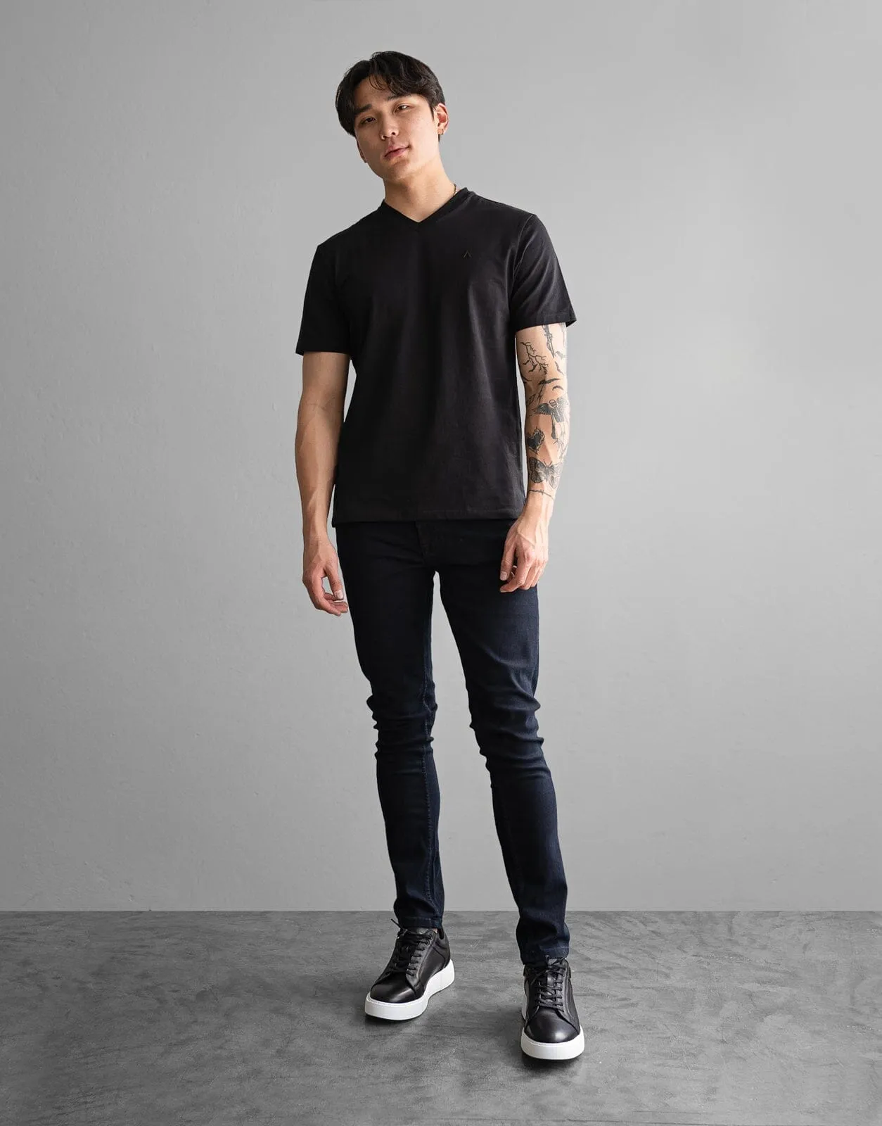 Fade Icon V-Neck Black T-Shirt