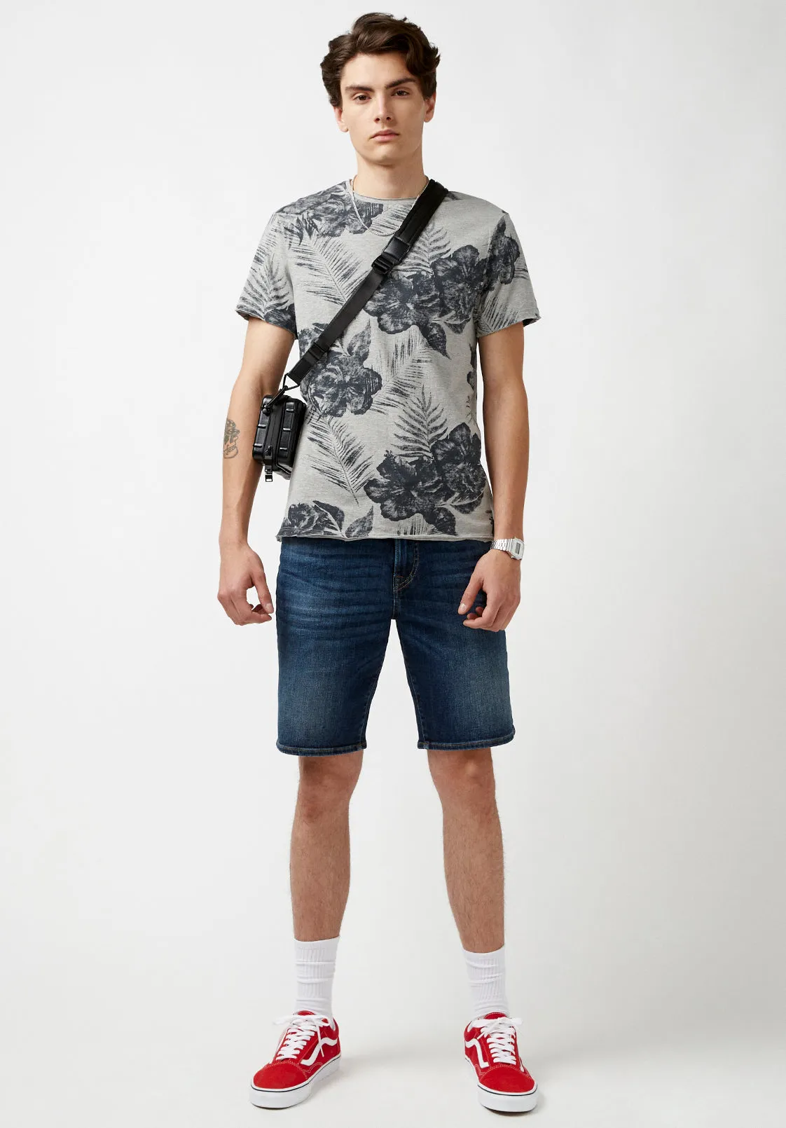 Kushot Hibiscus Print T-Shirt - BM23931