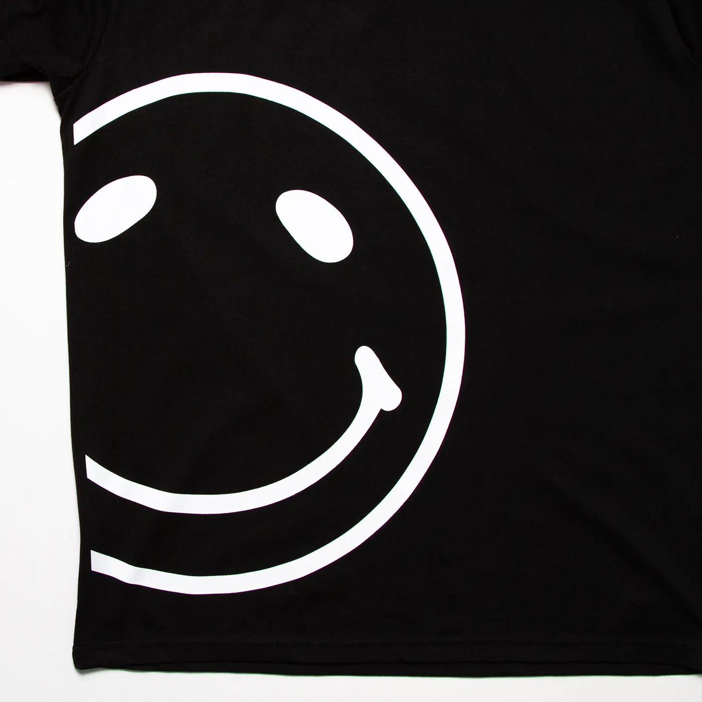 Side Smiley Back - Oversized Tshirt - Black