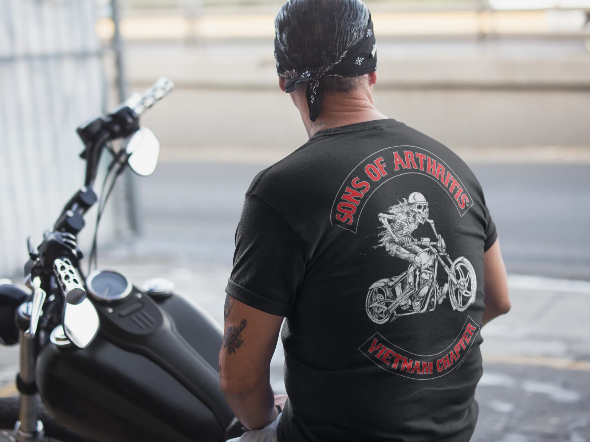 Sons of Arthritis VIETNAM SOUTHERN FLAG EDITION CHAPTER Biker T-shirt?